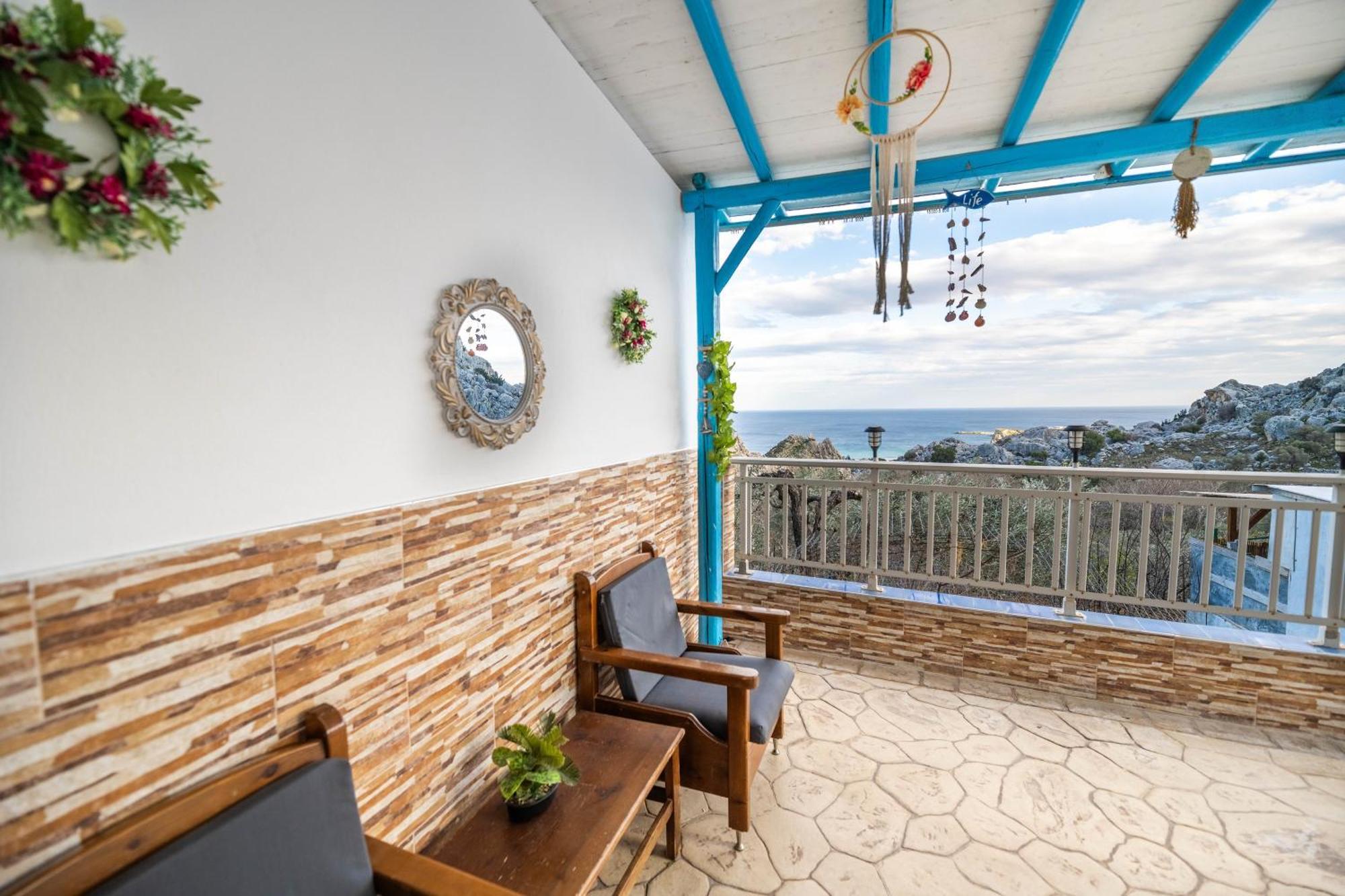 Springs Petronas Apartment Archangelos  Esterno foto