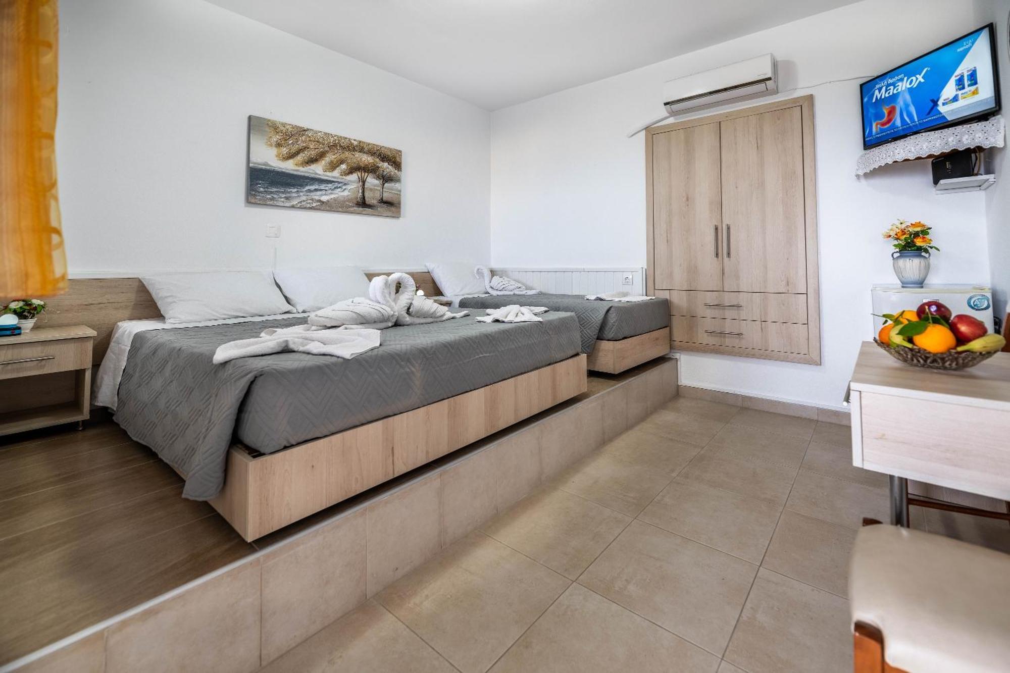 Springs Petronas Apartment Archangelos  Esterno foto